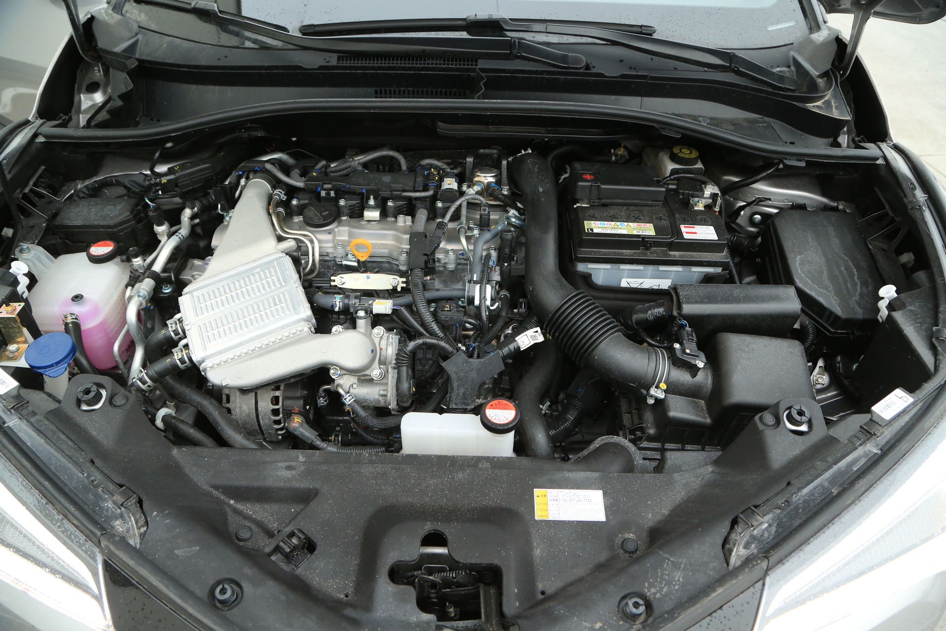 Toyota C-HR 1.2T - dla tych, co lubią się wyróżniać