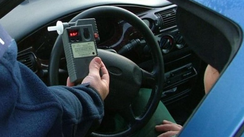 Według policji kierowca miał trzy promile