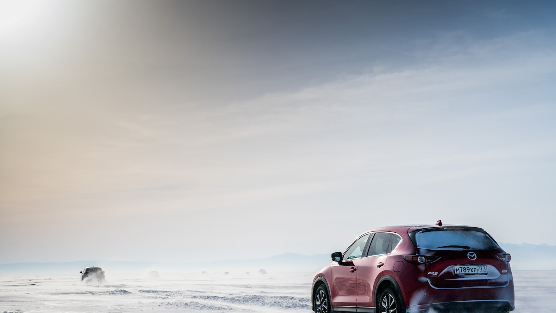 Mazda CX-5 na zamarzniętym Bajkale