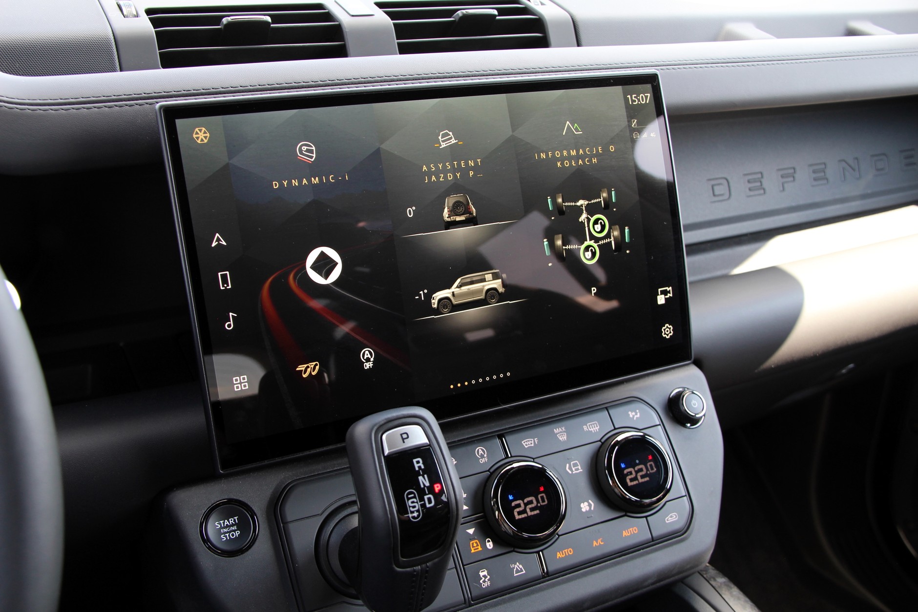 Land Rover Defender OCTA