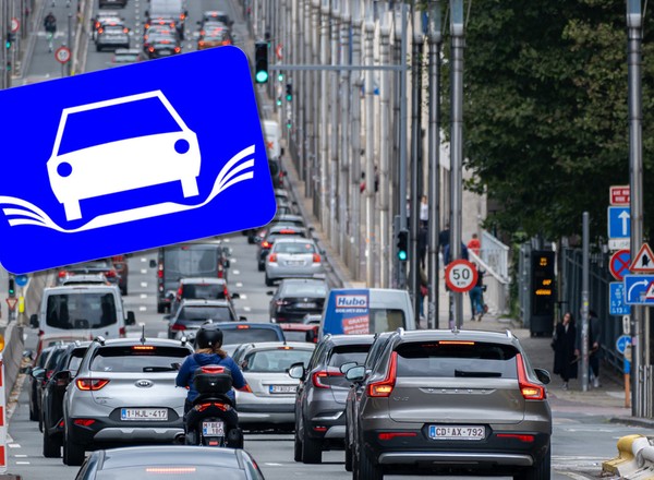 Samochód ze "skrzydłami" pojawił się na autostradach. Co oznacza ten nietypowy znak drogowy?