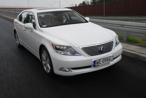 Lexus LS 600h L - Krążownik hybrydowy