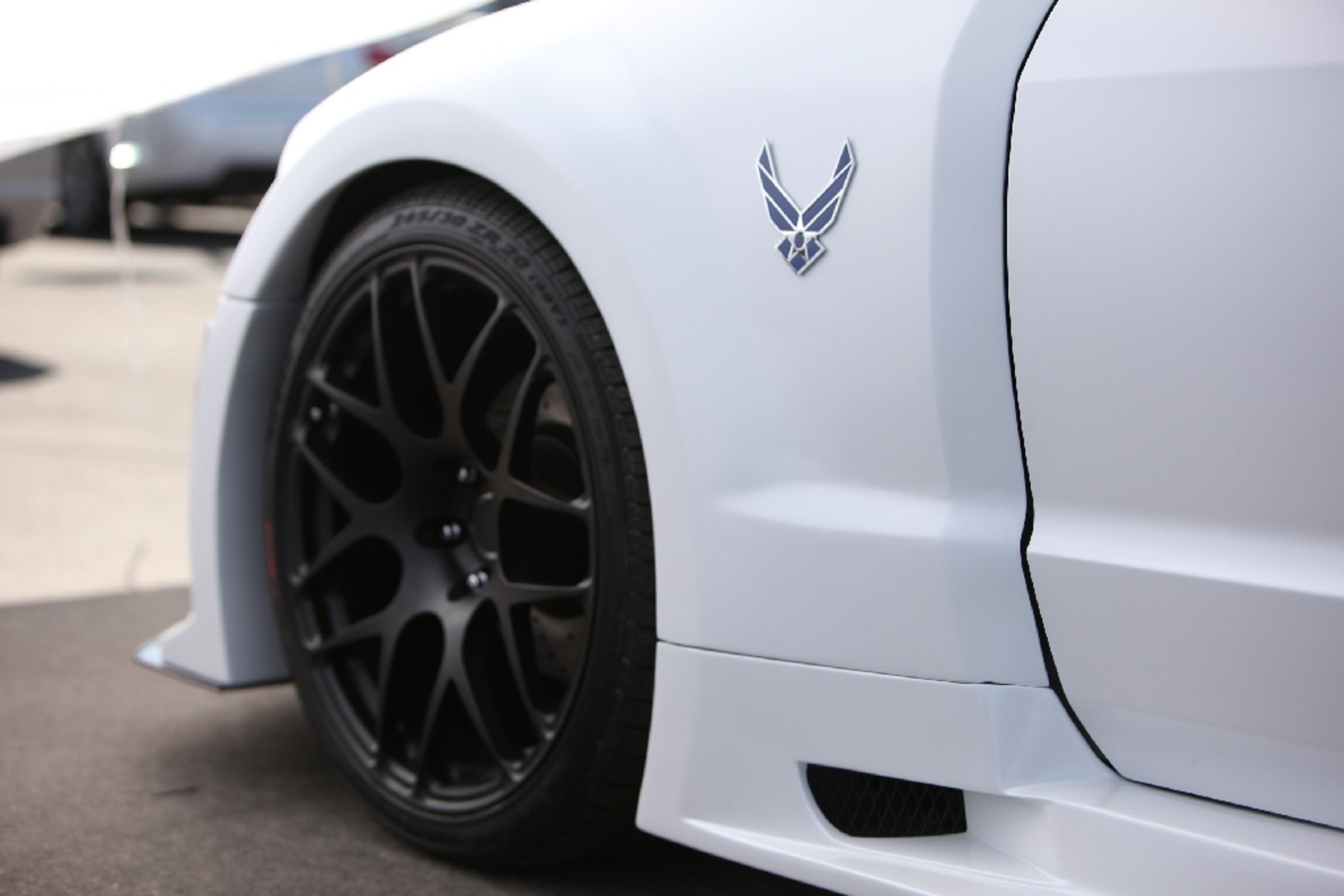 Ford Mustang nie tylko dla pilota