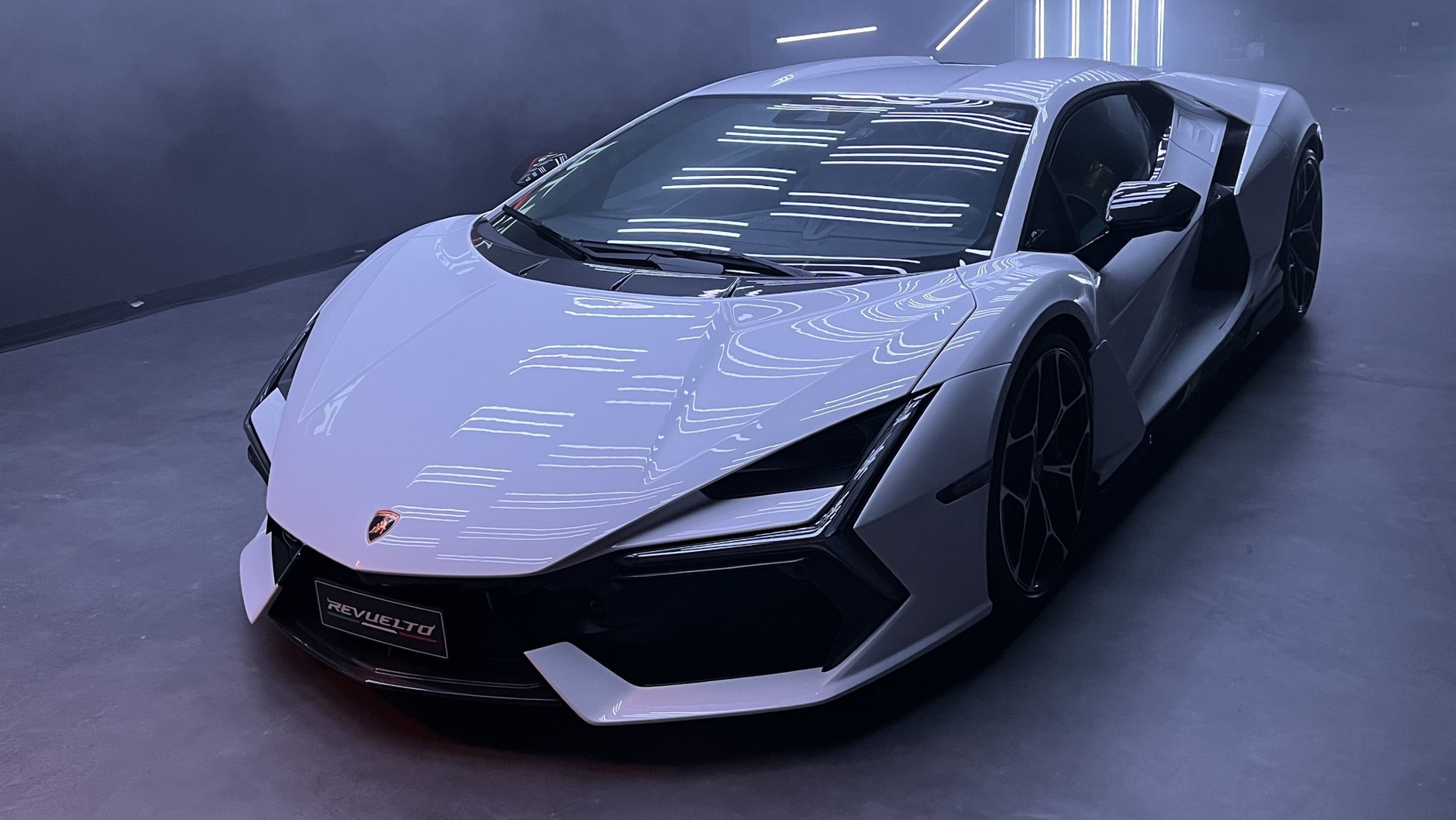 Lamborghini Revuelto