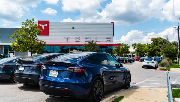 W amerykańskim mieście Austin testowane są taksówki Tesli. W ich rolę wcieliły się dostosowane Tesle Y
