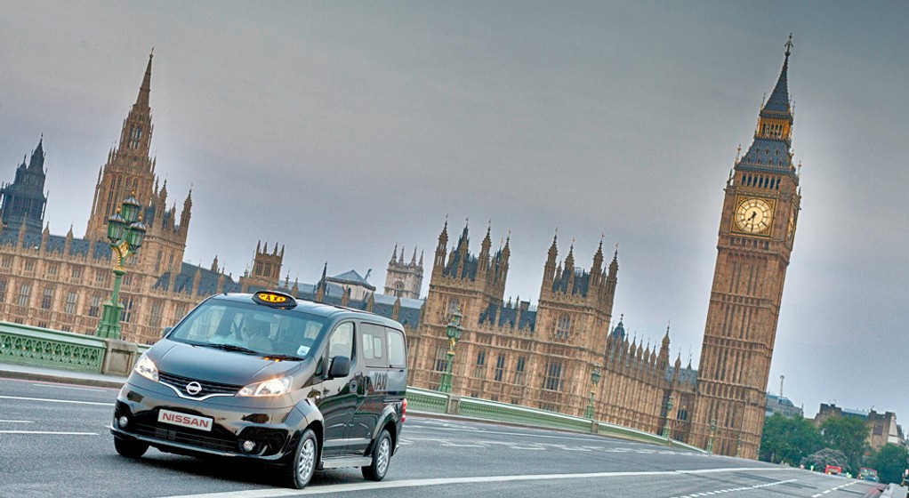 Nissan NV200 londyńską taksówką?
