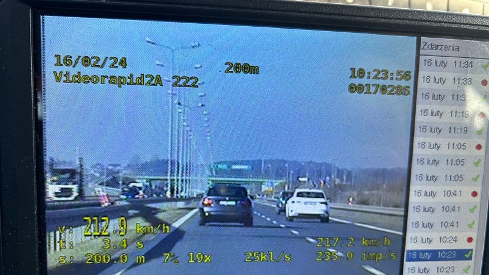 Pędziła 212 km/k "krajówką". Spieszyła się "do adwokata"