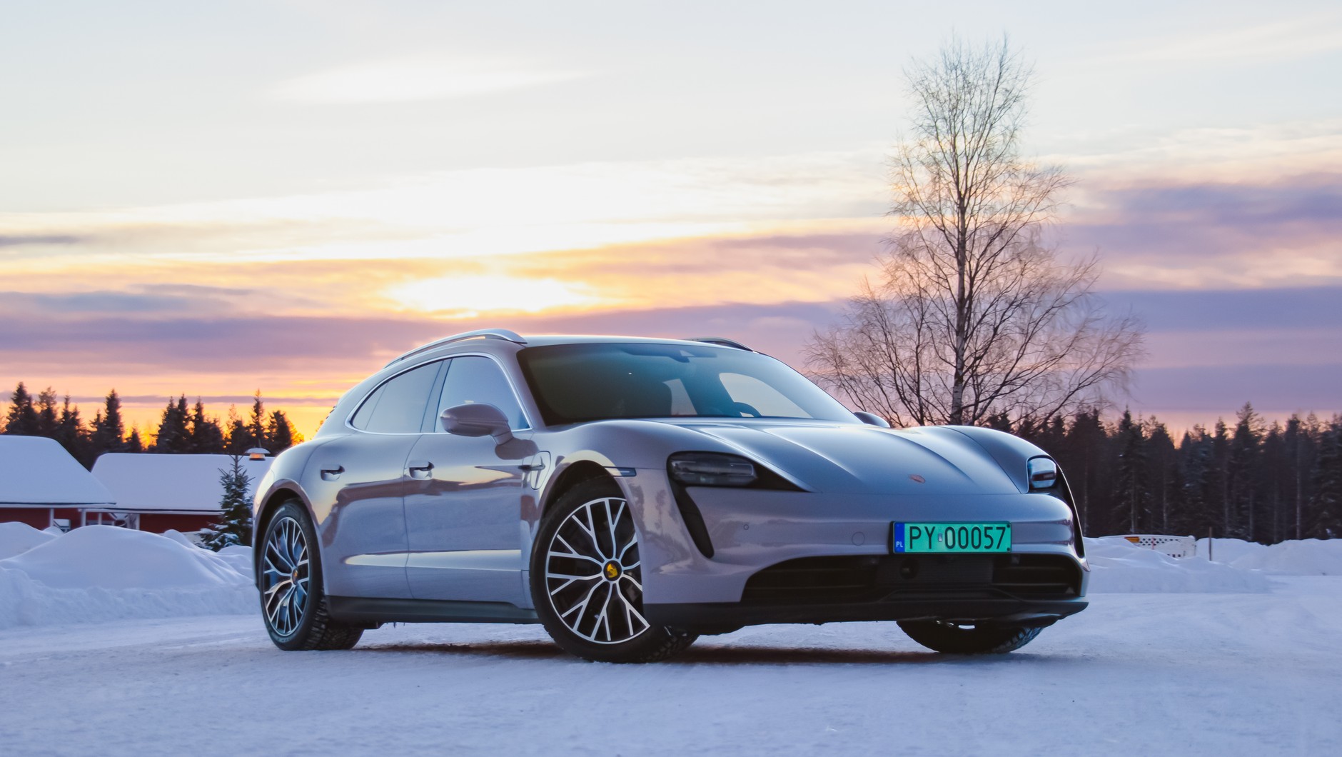 Porsche Taycan na zimowej wyprawie w Finlandii