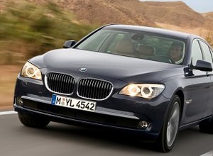 To ci heca! Złodzieje buchnęli BMW 750