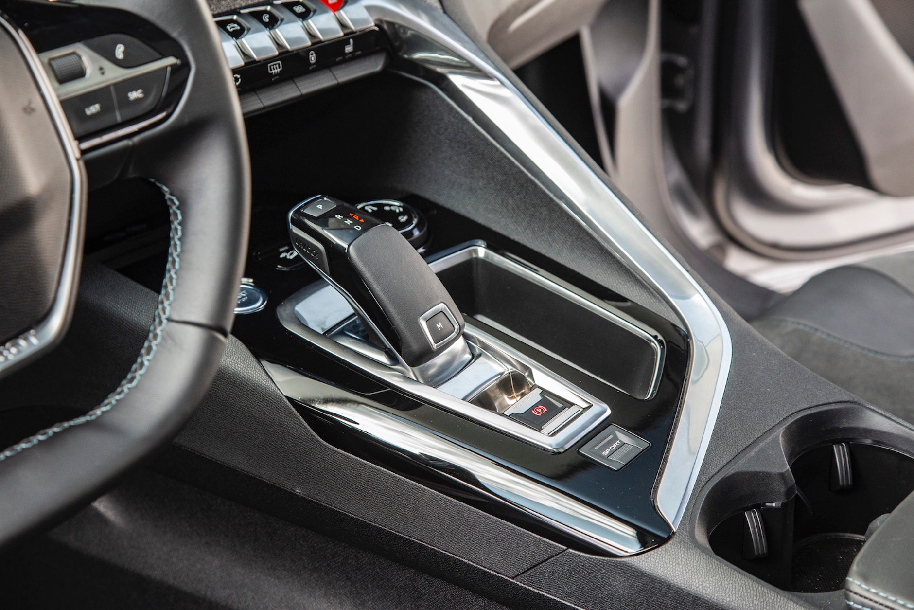 Peugeot 3008 Crossway – w podróżniczym przebraniu