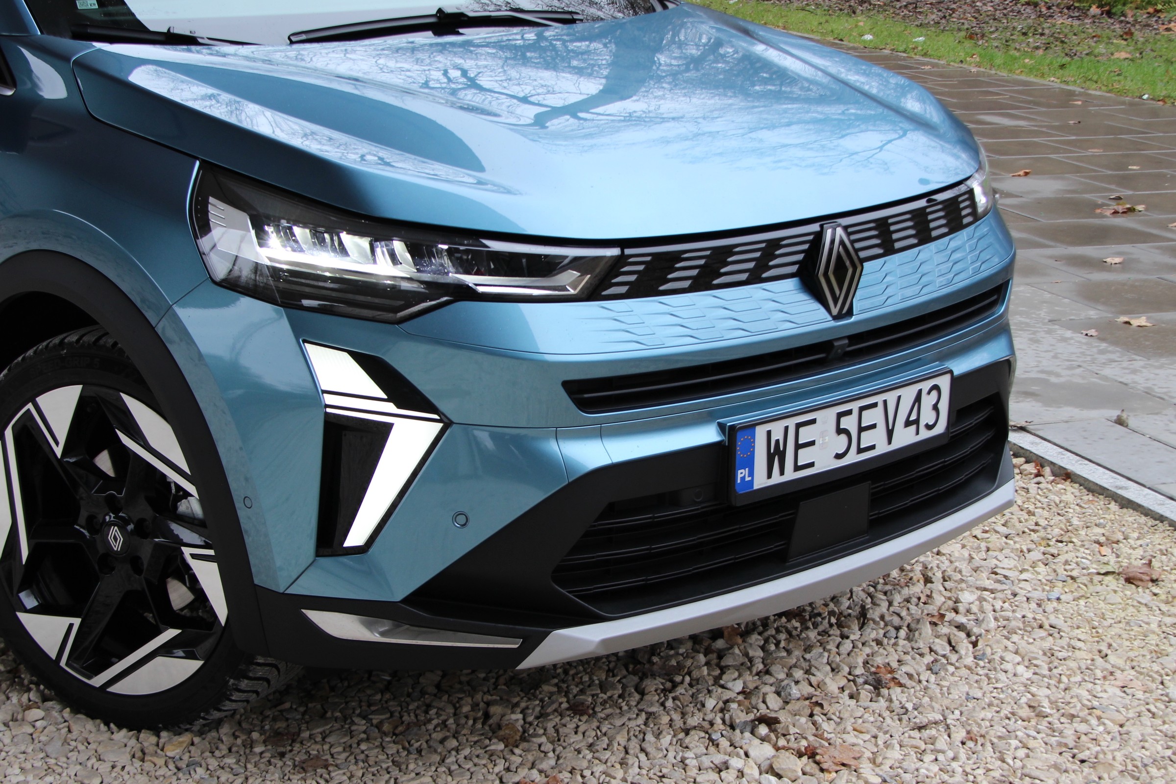 Z Dacii Duster do Renault Symbioz. Francuski SUV dostał "polską wersję" z gazem