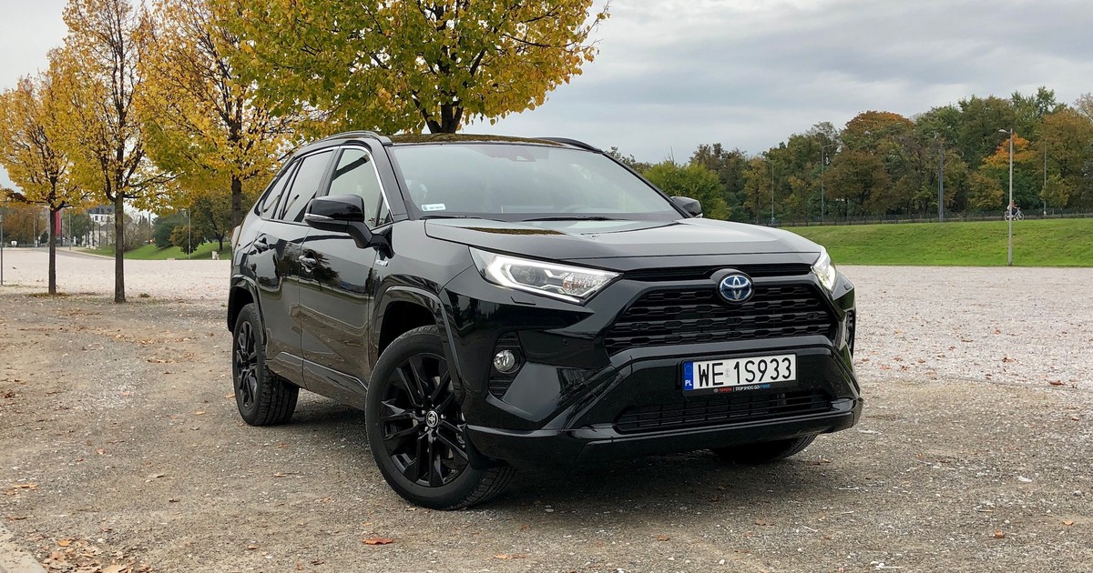 Toyota RAV4 2.5 Hybrid AWD Black Edition by JBL