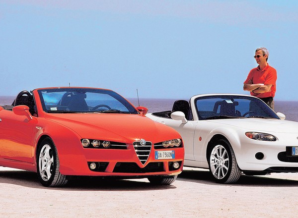 Alfa Romeo Spider kontra Mazda MX-5 - z archiwum Auto Świata