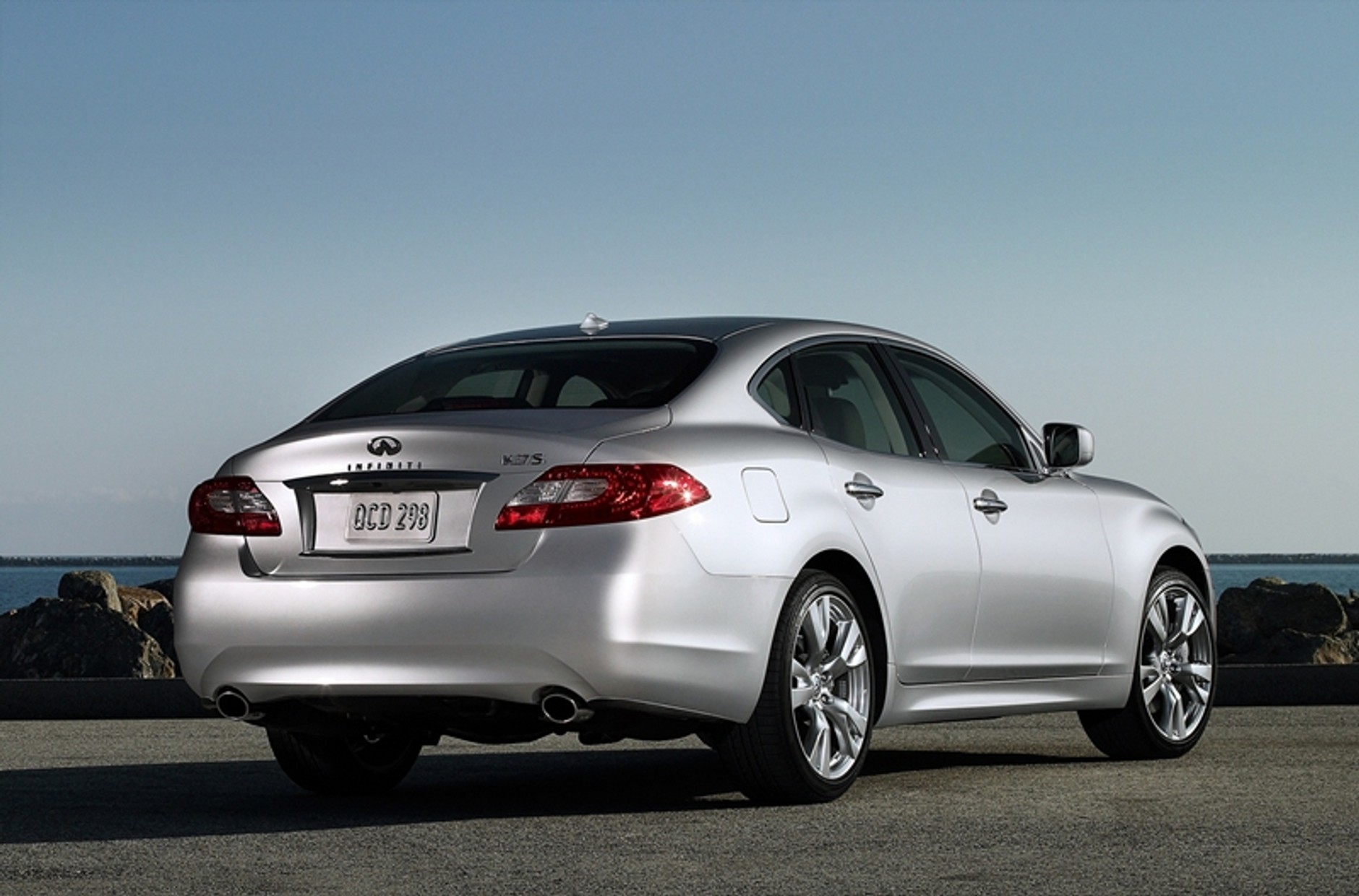 W jakim aucie poczujesz się jak w lesie? W Infiniti M37