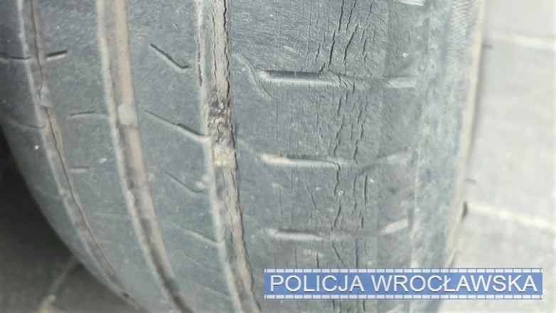 Auto nie miało przeglądu od trzech lat, a kierowca zakaz prowadzenia pojazdów