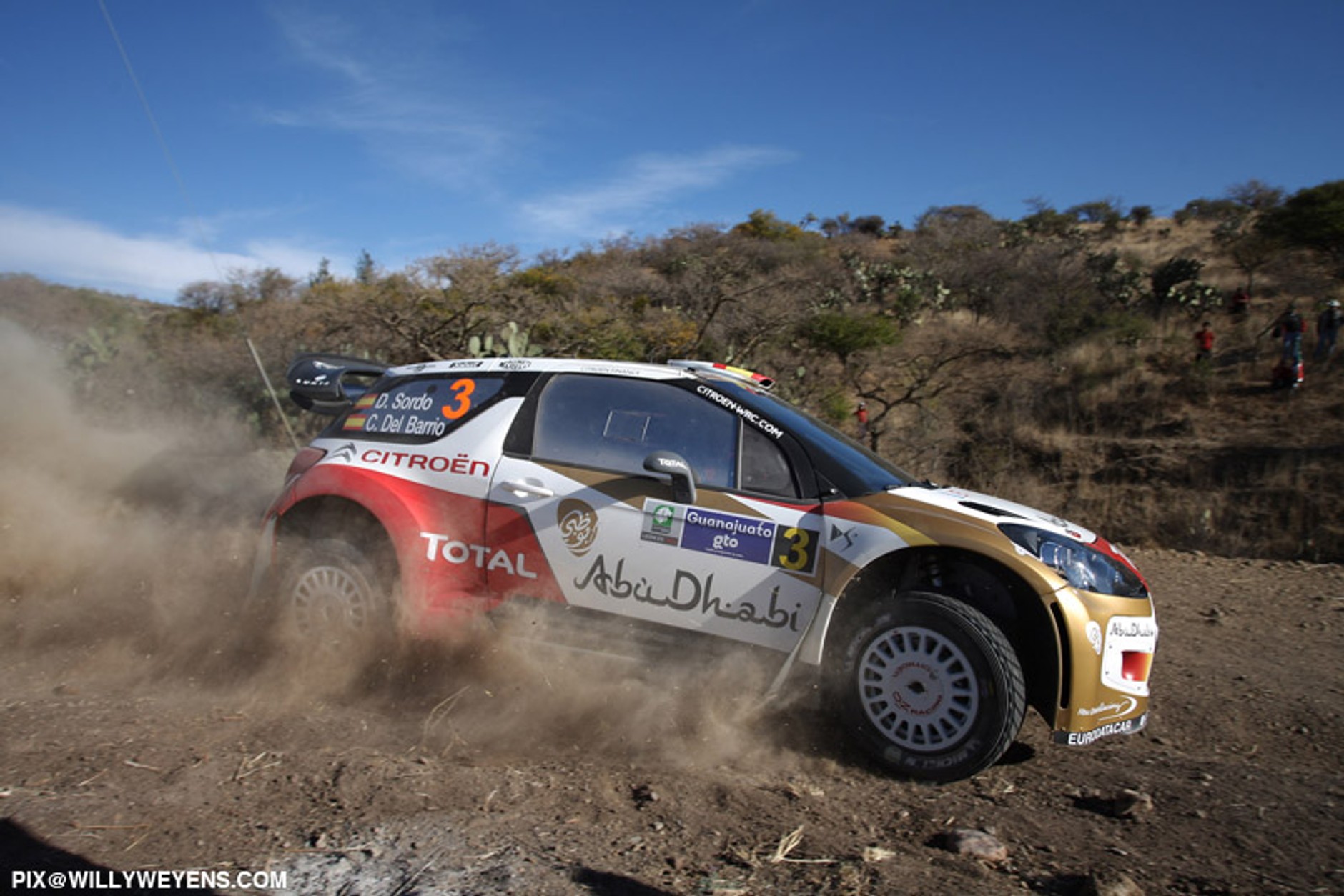 Rajd Meksyku 2013: złoty Ogier nie dał szans konkurentom