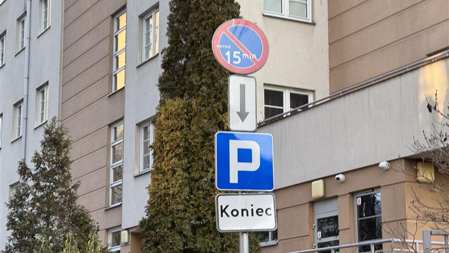 Znak B-35 z minutami