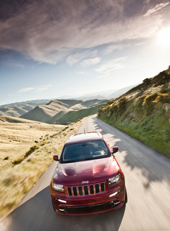 Jeep Grand Cherokee SRT8 – SUV-wyścigowiec