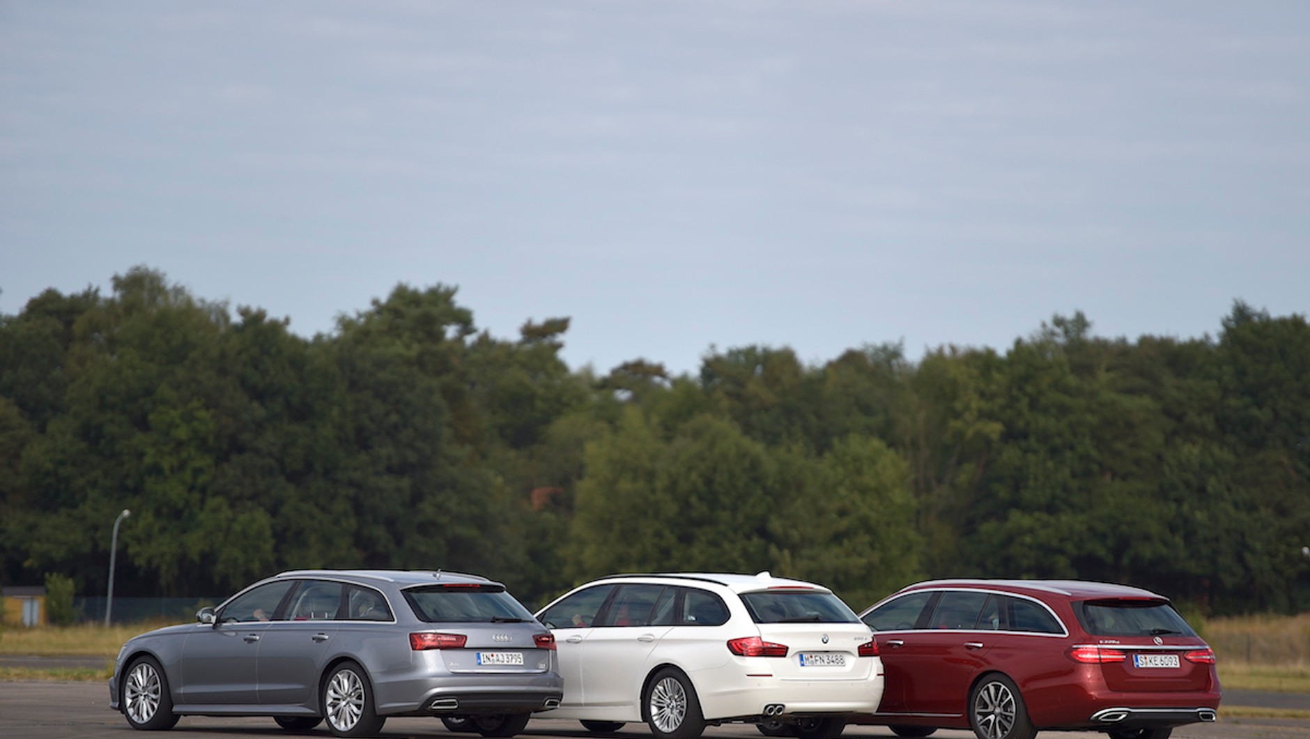Mercedes klasy E kombi kontra BMW serii 5 Touring i Audi A6 Avant