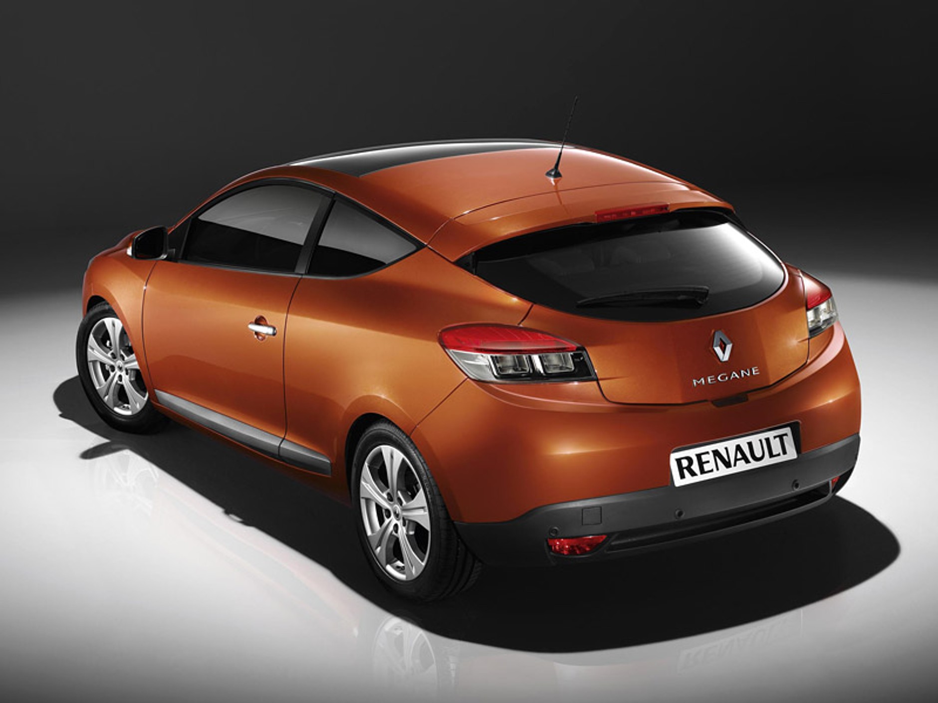 Paryż 2008: Renault Megane Coupe - sportowy zwiastun