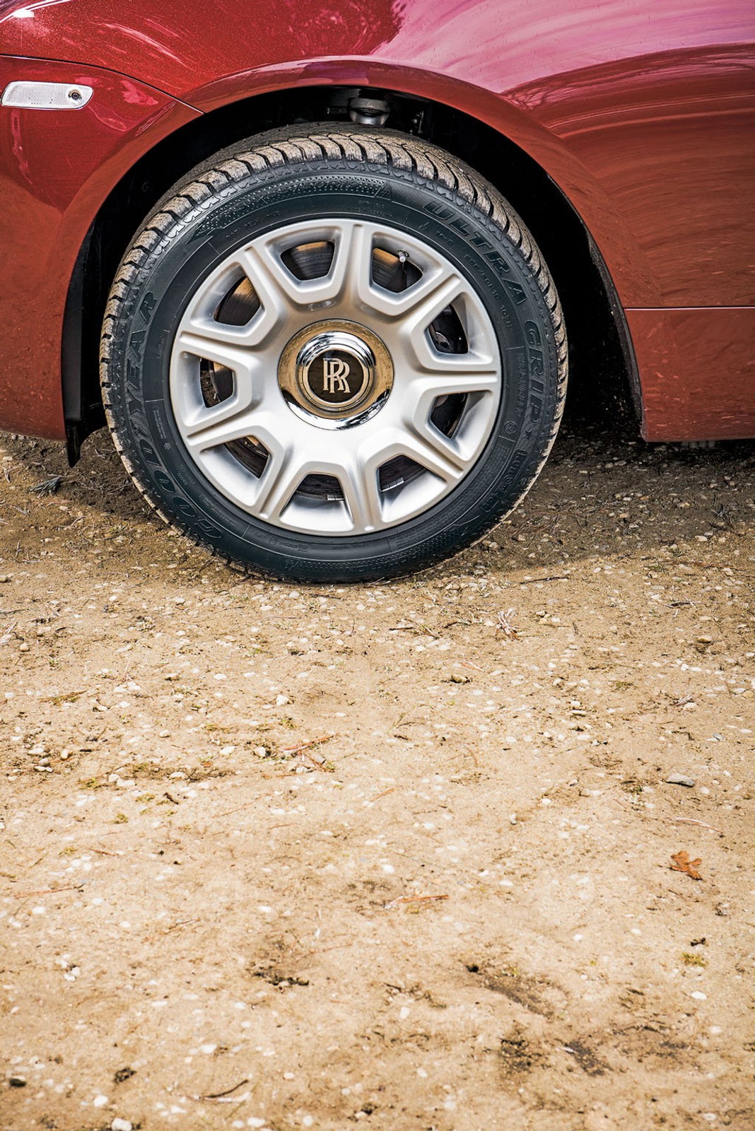 Gdyby Charles Rolls żył, jeździłby Wraithem