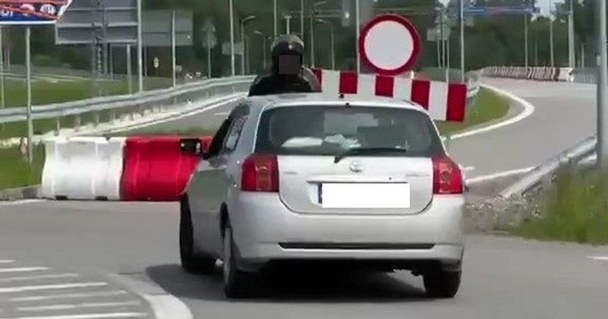 Próbował zatrzymać "pijanego za kółkiem". Kierowca toyoty wziął go na maskę