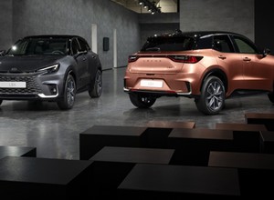 Tu Lexusa jeszcze nie było. Zadebiutował najtańszy model w gamie