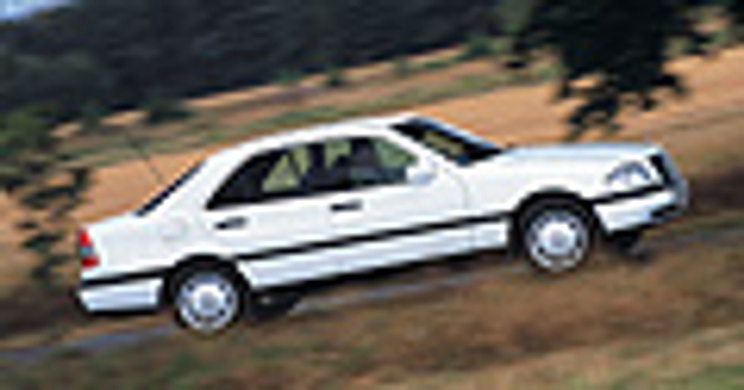 Niewielki, nieszybki, ale Mercedes