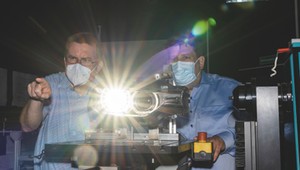 Test lamp ksenonowych. Czy tanie ksenony świecą tak samo, jak markowe?