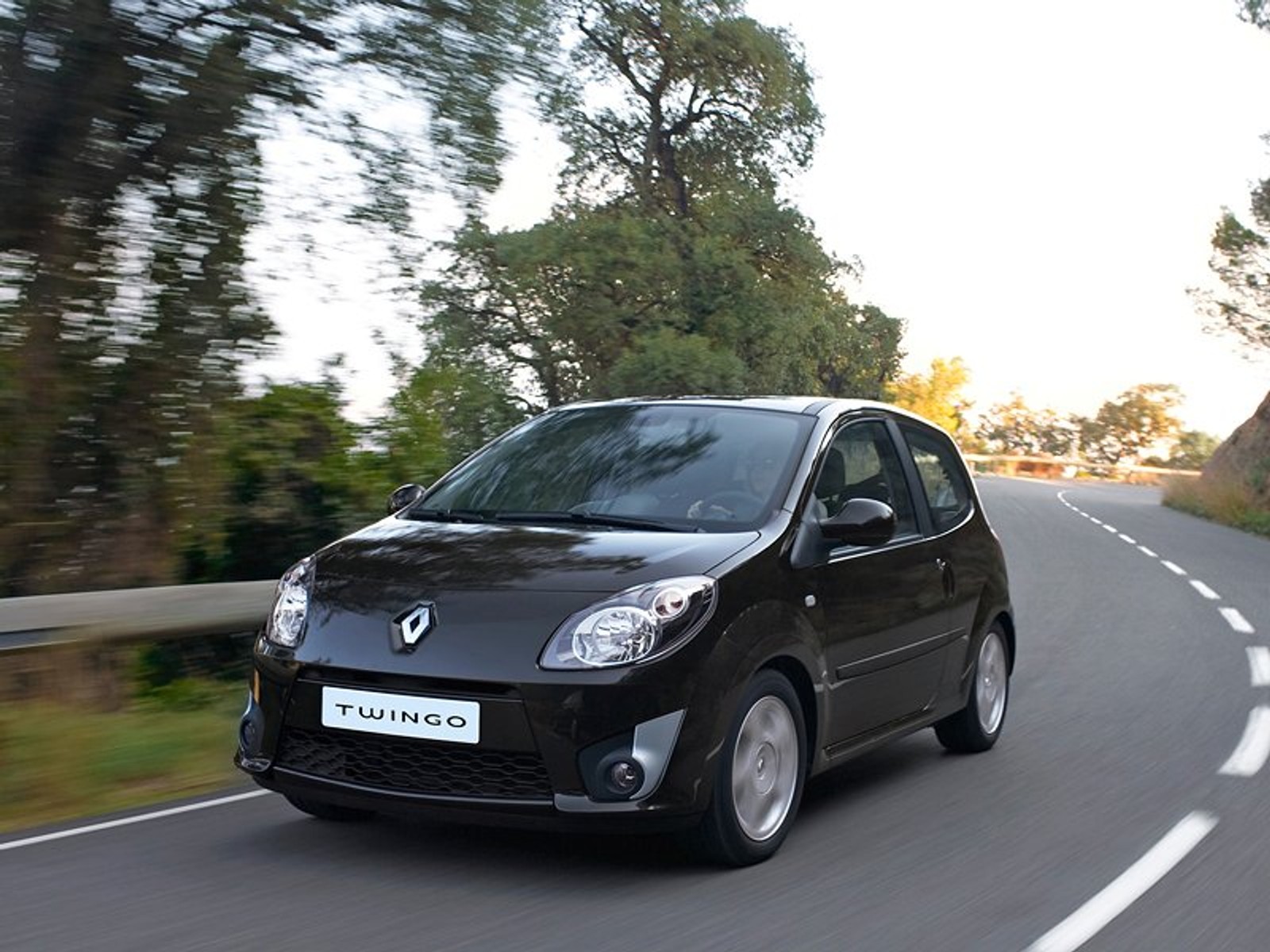 Renault Twingo II - - średnie spalanie 5,7 l/ 100 km