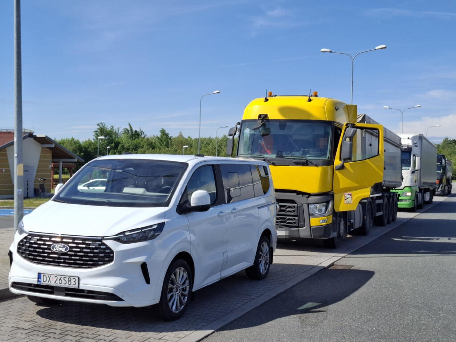 Kontrole przestrzegania zakazu wyprzedzania dla ciężarówek