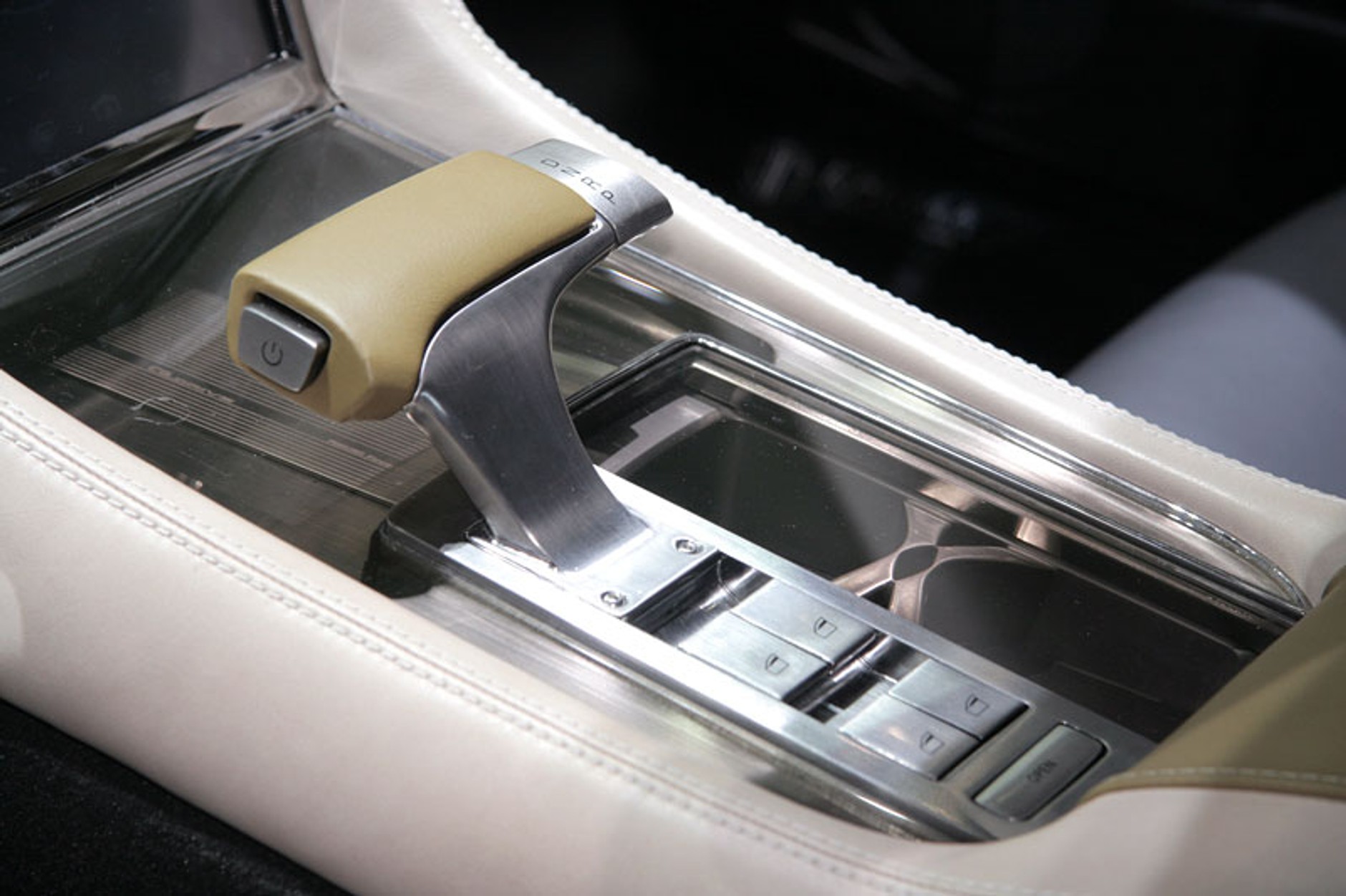 Genewa 2009: parada sportu i tuningu (fotogaleria)