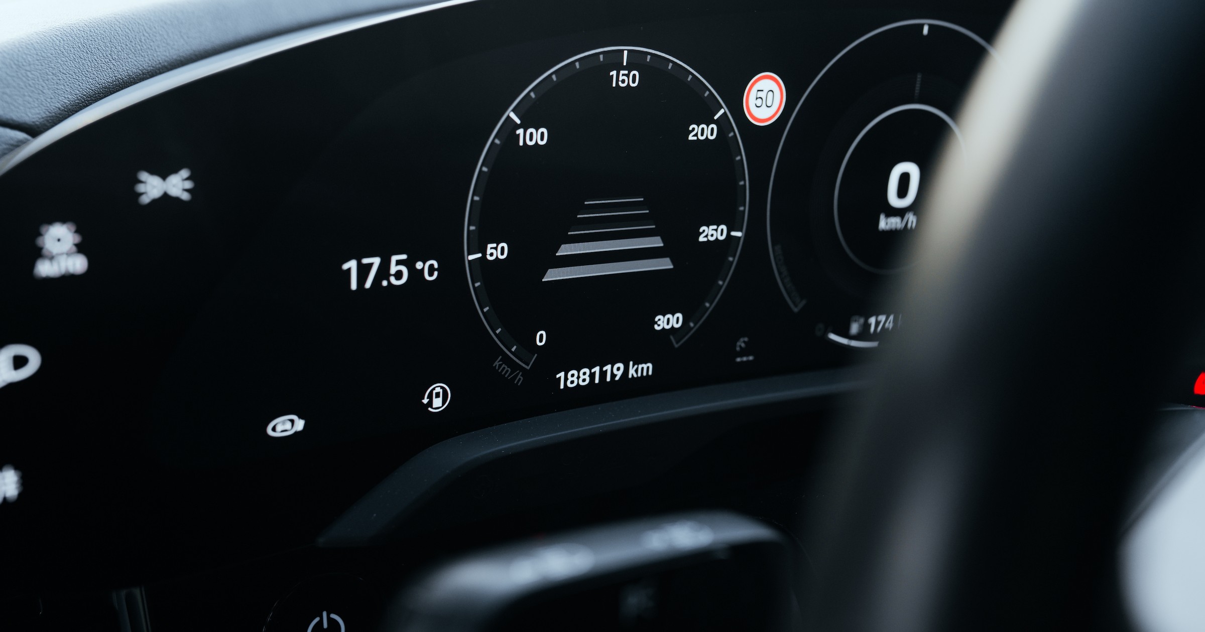 Porsche Taycan 4S z przebiegiem 188 119 km