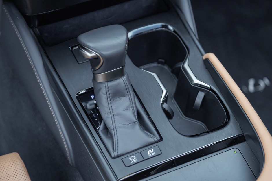 2024 Lexus ES300h