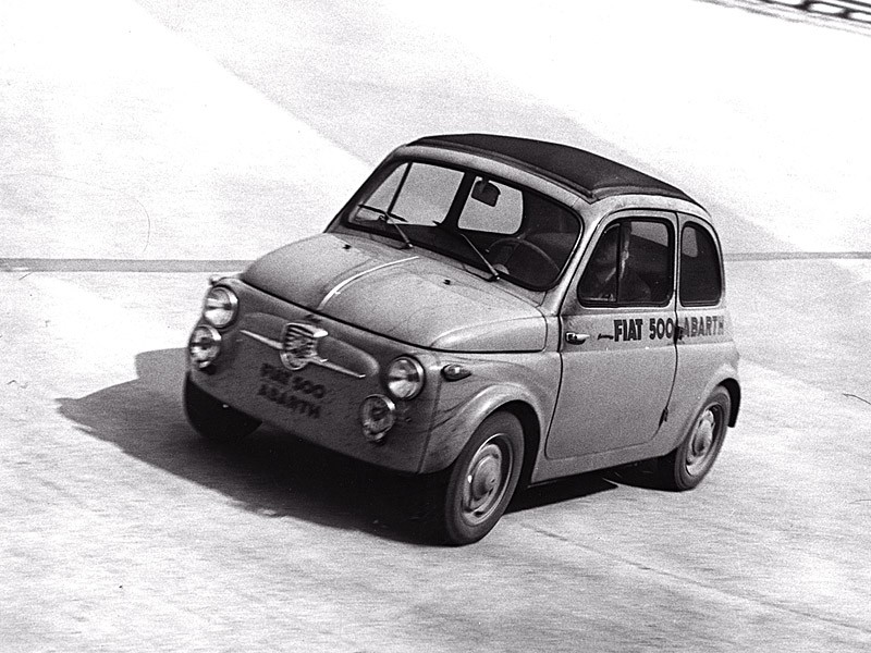 Historia Fiata 500 i 600 w fotografii (90 zdjęć)