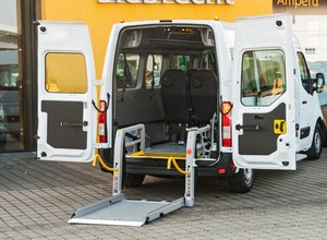 Opel prezentuje nowe pojazdy specjalne