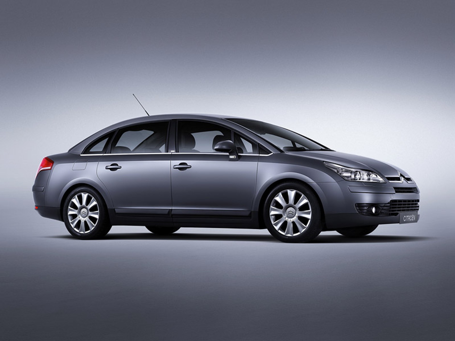 Citroen C4 Sedan: chiński atak