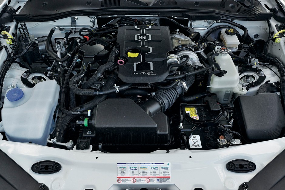 Mazda MX-5 kontra Fiat 124 Spider - takie same, a jednak inne