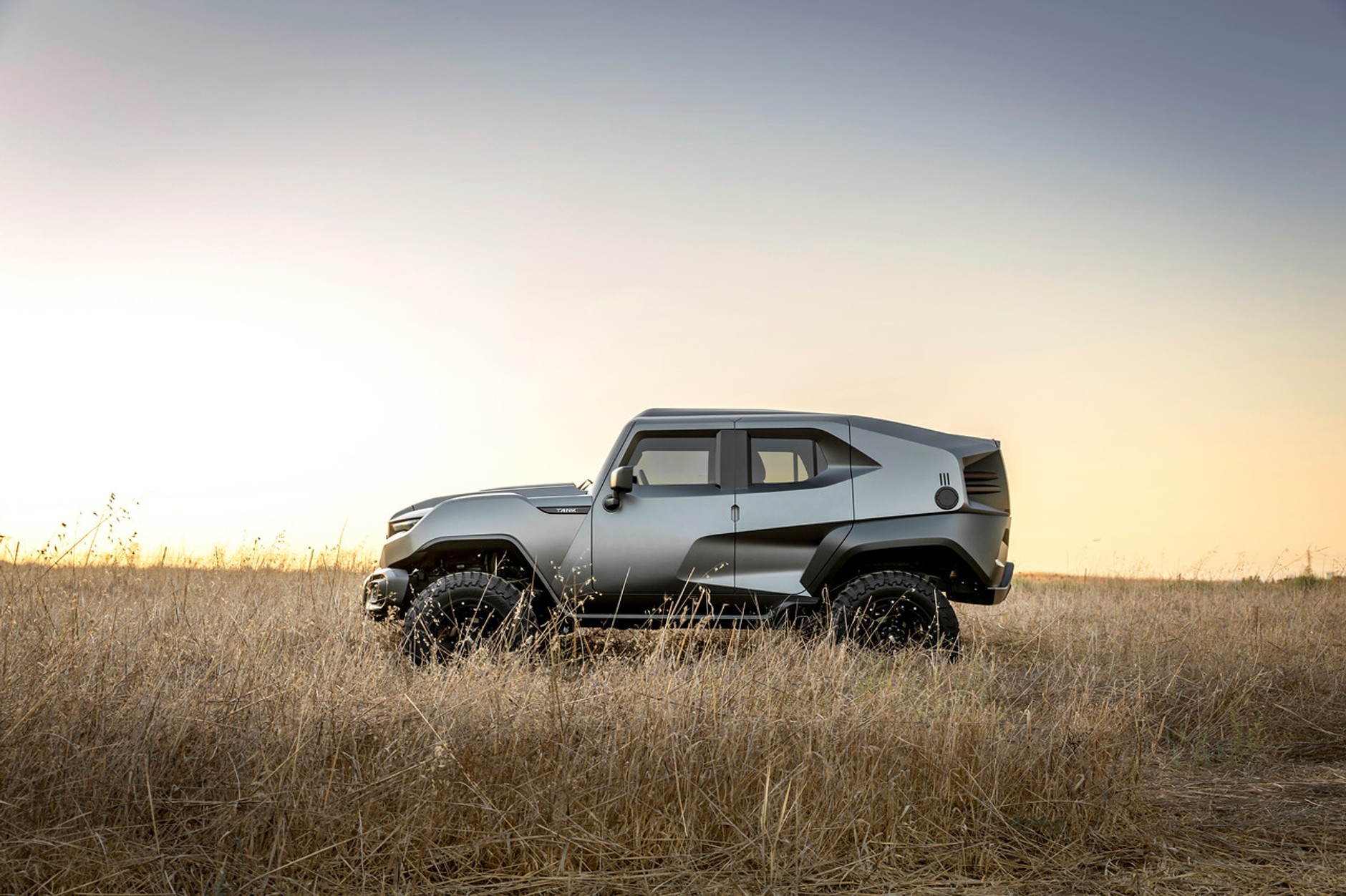 Rezvani Tank – 500-konny SUV na survival