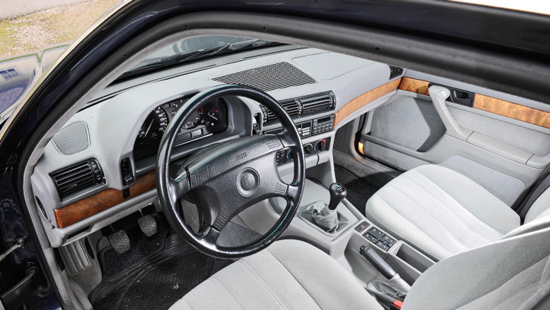 BMW 7 E32