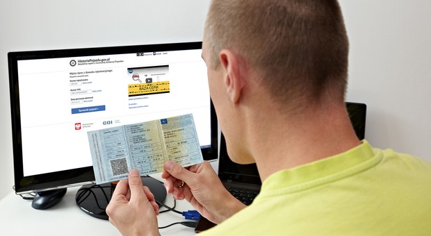 Kupujemy używane auto – jak sprawdzić jego historię przez internet?