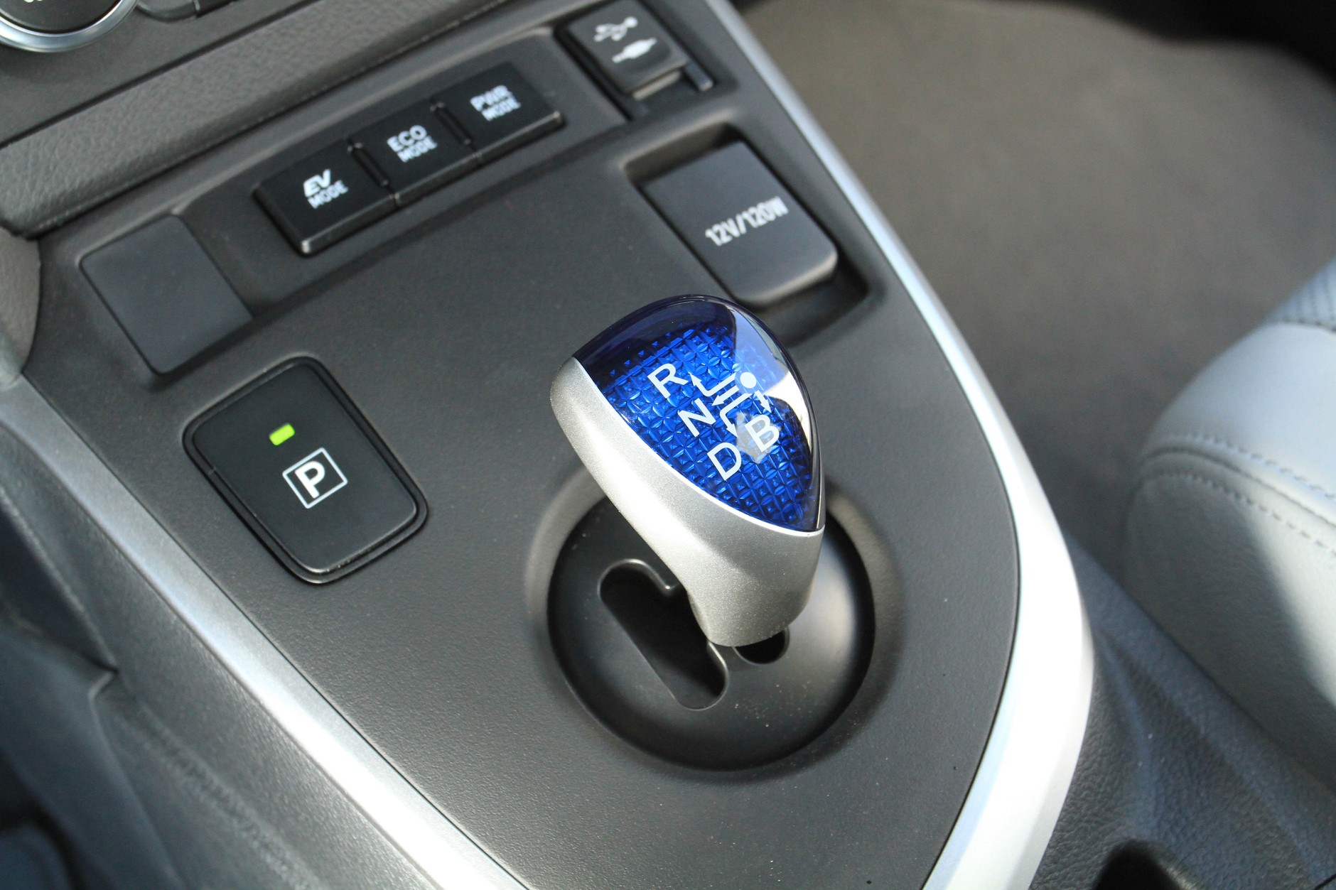 Toyota Auris Hybrid