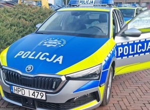 Policjanci z Białej Podlaskiej odebrali kluczyki do nowego auta. Ma nowe malowanie