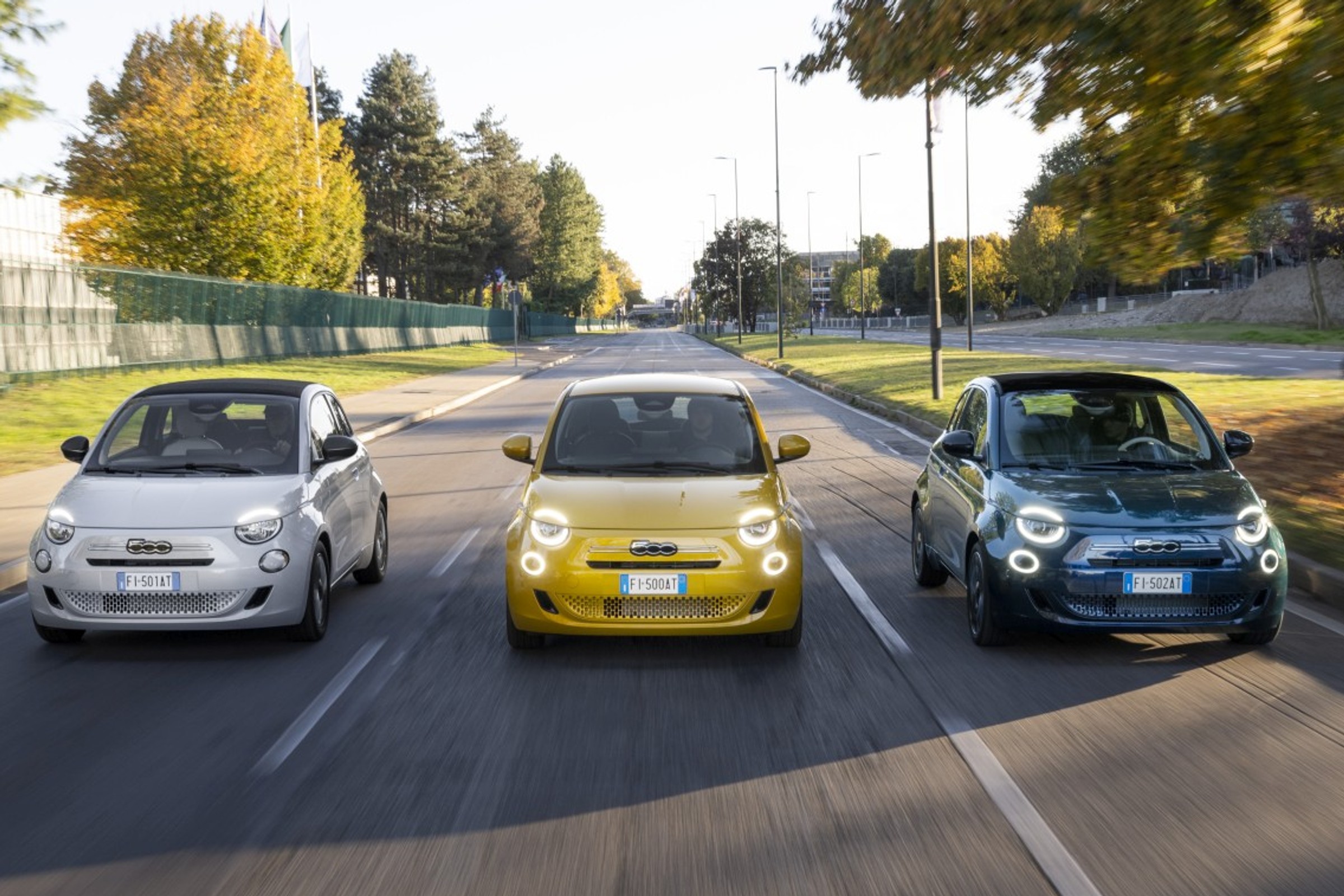 Hybrydowy Fiat 500 wraca do gry. Włosi przerobili elektryka, żeby ratować sprzedaż