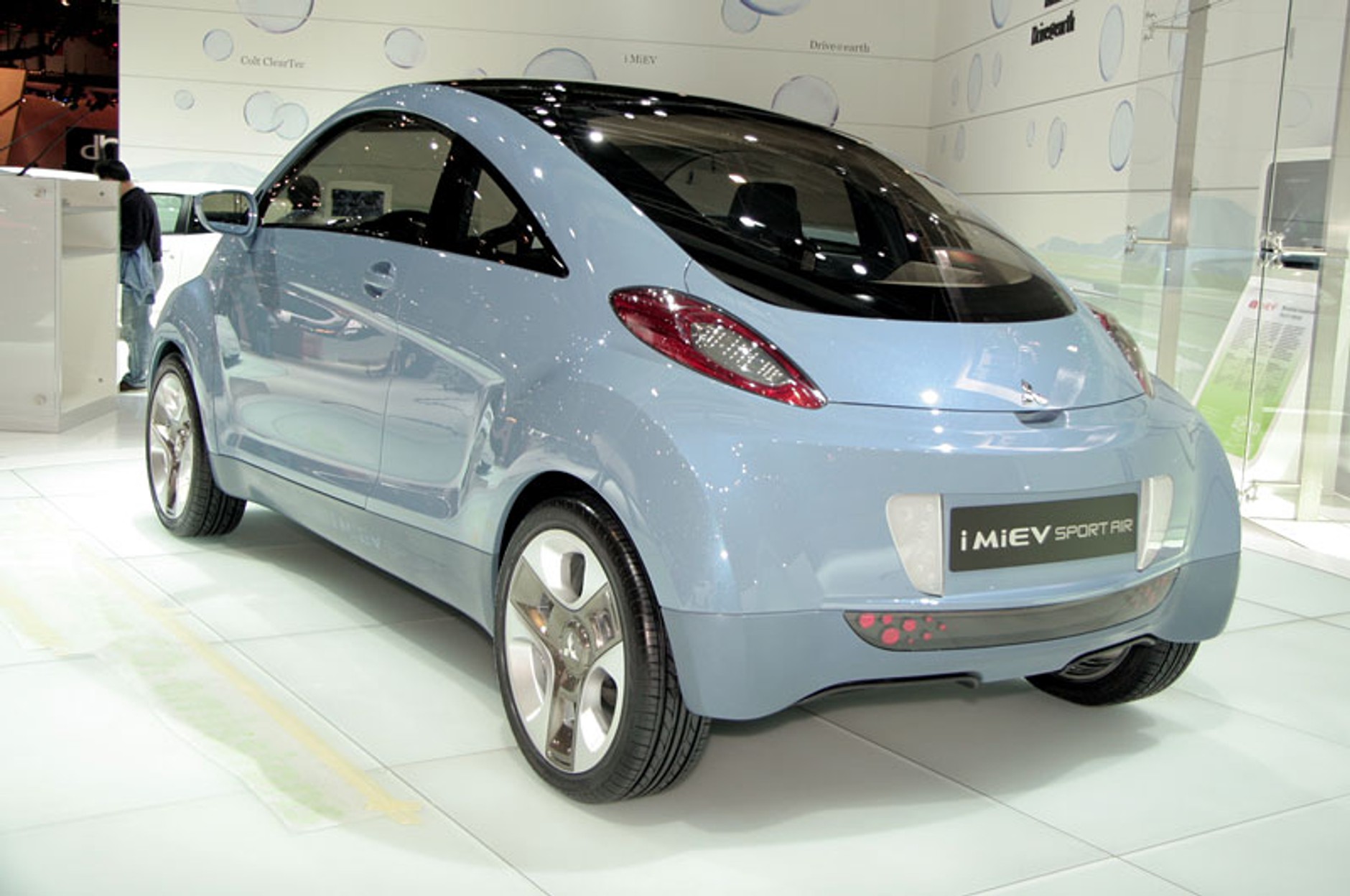 Genewa 2009: Mitsubishi pokazało concept car – kabriolet i MiEV SPORT AIR