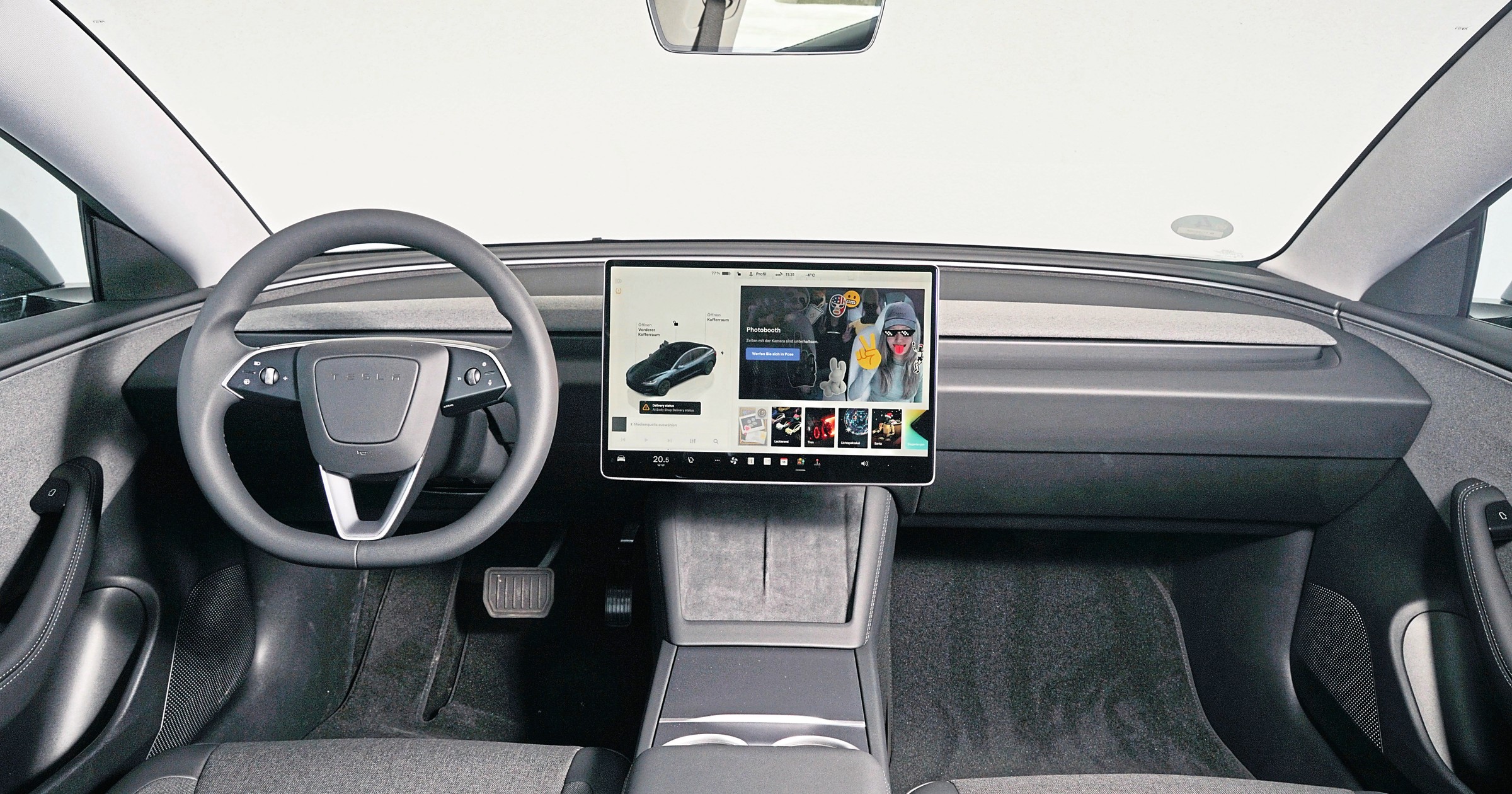 Producenci w pewnym momencie niemal wszystkie funkcje przenosili na panele dotykowe. Nie było wygodnie, choć na początku przekonywanie, że jest "nowocześnie" działało