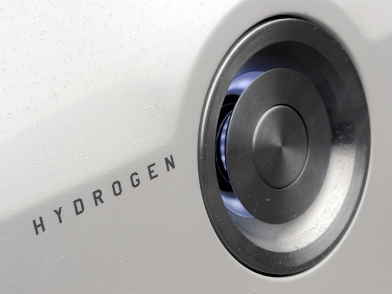 Ford Edge HySeries Drive: hybryda do kwadratu
