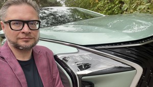 Jeździłem 7-miejscowym chińskim spalinowym minivanem za 149,9 tys. zł. Oniemiałem na widok wnętrza