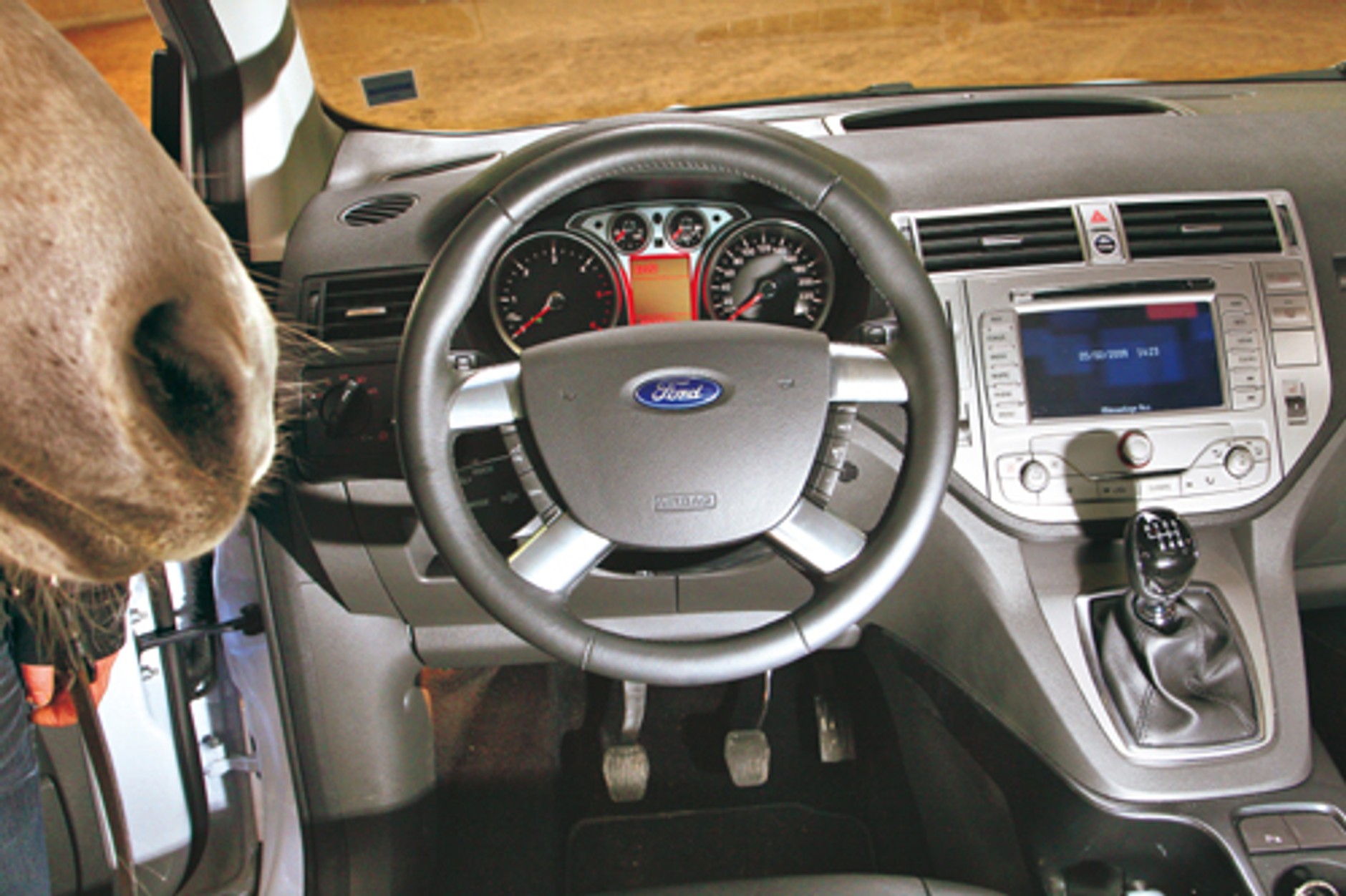 Ford Kuga kontra Suzuki Grand Vitara i Kia Sportage - Małe konie pociągowe