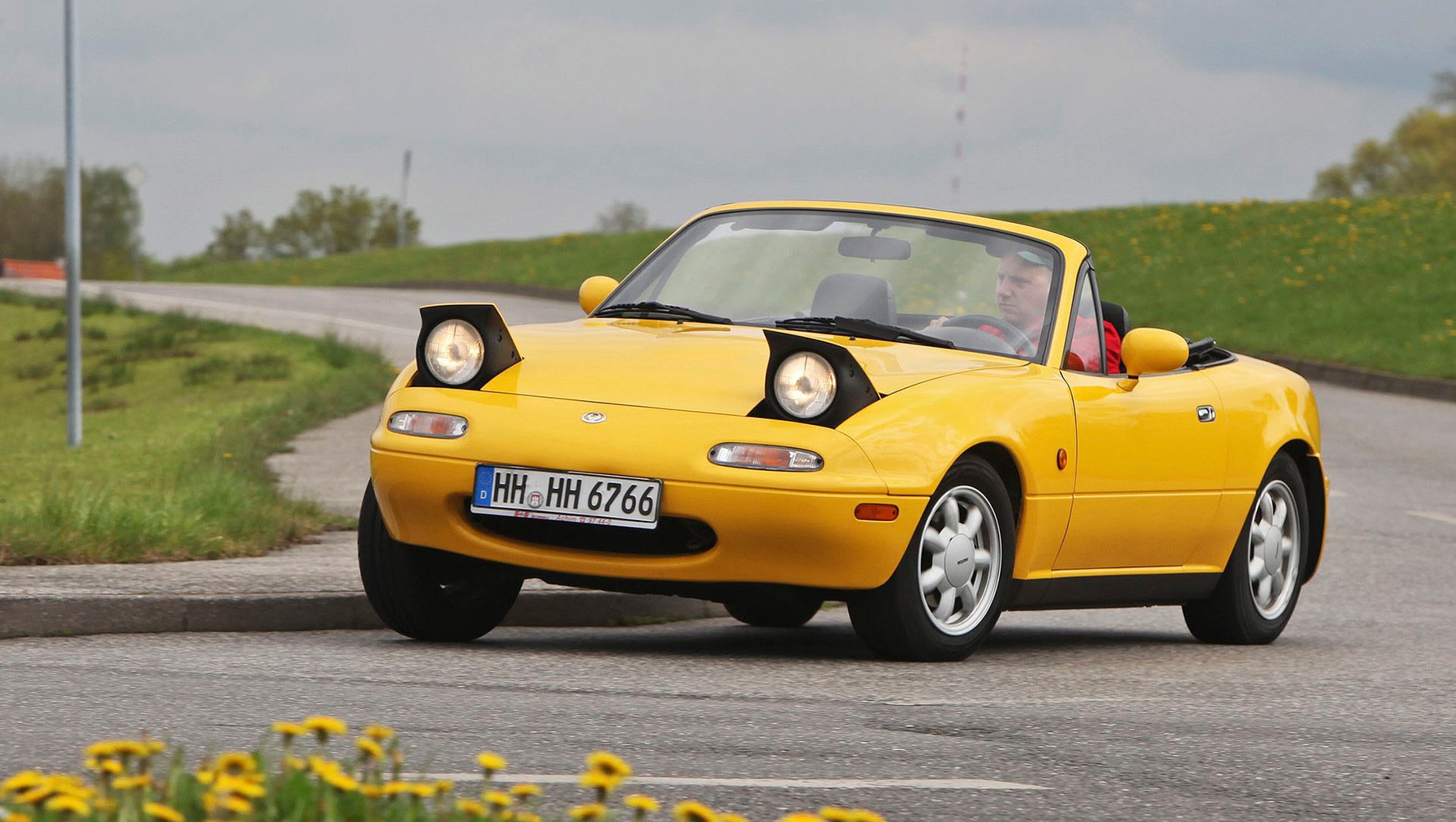 Mazda MX-5 - cena auta z roku 1995 - 12 000 zł